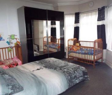 3 bedroom terraced house to rent - Photo 6