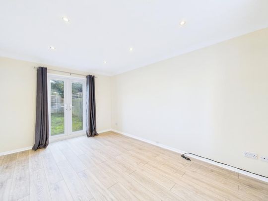 3 bedroom detached house to rent - Photo 1