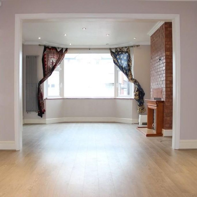 3 bedroom semi-detached house to rent - Photo 1