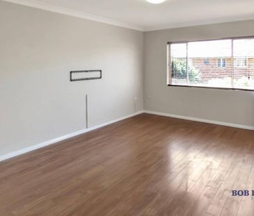 Renovated Two Bedroom Unit in Central Dubbo - Photo 2