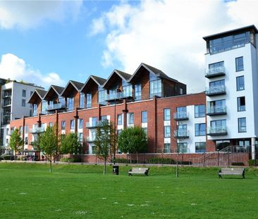 2 double bedroom apartment in the heart of the town centre with vie... - Photo 2