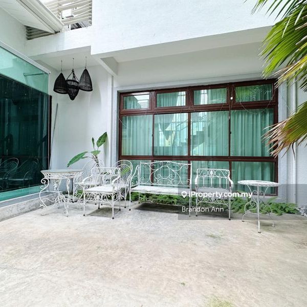 Bukit Jelutong, Shah Alam - Photo 1