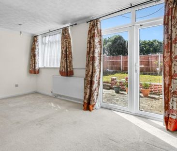 3 bedroom terraced house to rent - Photo 2