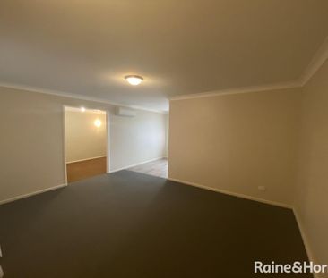 1 Wade Place, Orange, NSW 2800 - Photo 2