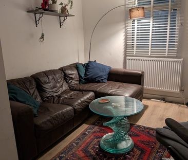 Room in a Shared House, Blackheath Road, SE10 - Photo 1