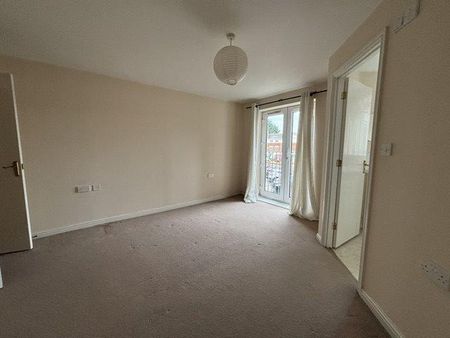 2 bedroom flat to rent - Photo 2