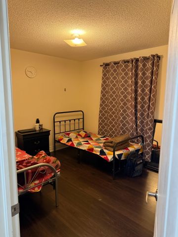 For Lease - 9 Grove End Way, Brampton, Ontario - Photo 5