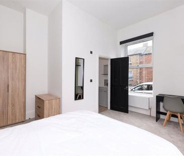 1 bedroom in a house share to rent - Photo 6