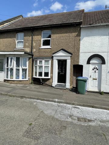 2 bedroom terraced house to rent - Photo 3