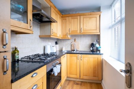 1 bedroom flat to rent - Photo 4