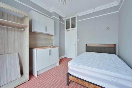 Studio to rent - Photo 2