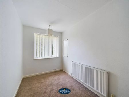 Whateleys Drive, Kenilworth - Photo 3