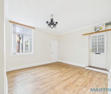 1 bedroom ground floor flat to rent - Photo 2