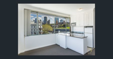 Domain Apartments | Near New Carpet and Paint One Bedroom Apartment - Photo 3