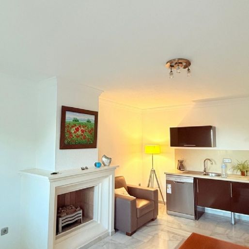 1 Bedroom Apartment For Rent in Estepona, Málaga - Photo 1