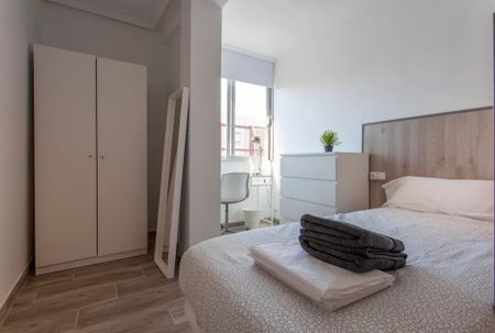 Carrer de Sèneca, Valencia, Valencian Community 46021 - Photo 5