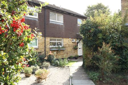 Queendale Court, Woking - Photo 5