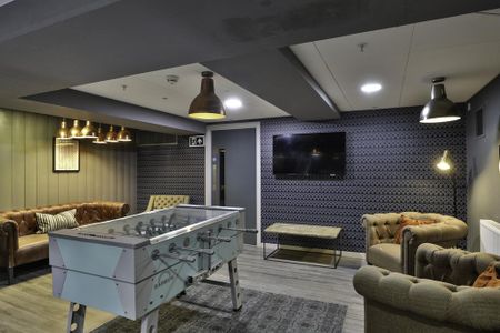 1 bedroom in a flat share to rent - Photo 5