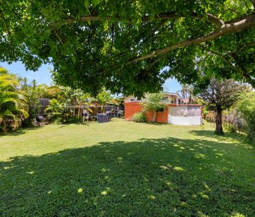 Recently Renovated - Family Home in Margate - Photo 3
