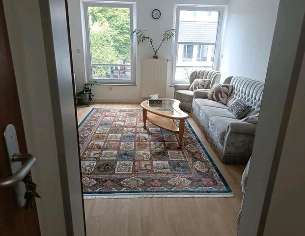 Nachmieter ist benötigt - Foto 1