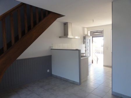 Location Maison 3 pièces 38m² LE CREUSOT 71200 - Photo 2