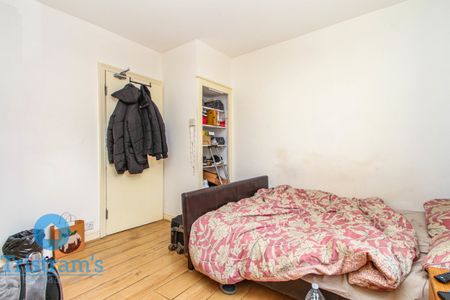 1 bed Shared House for Rent - Photo 4