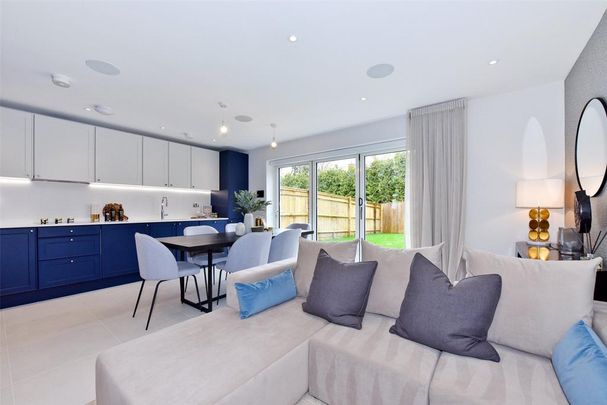 3 bedroom semi-detached house to rent - Photo 1