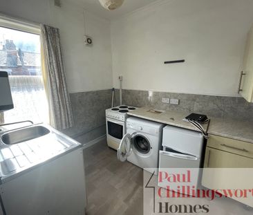 1 bed 1st Floor Flat - Photo 6