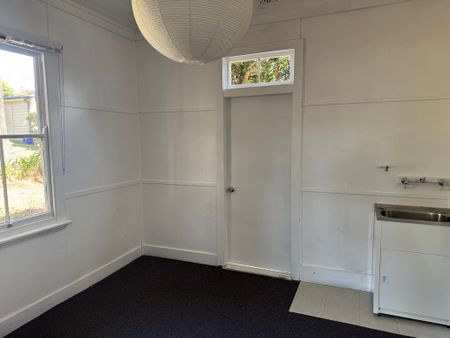 $750 Per week - Photo 5