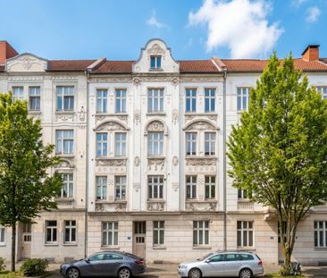 Neu renovierte 2-Zimmer-Wohnung mit Badewanne in Dortmund-Borsigplatz - Photo 1