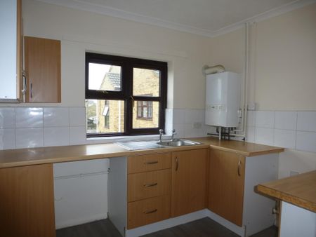 High Street, March - Photo 4