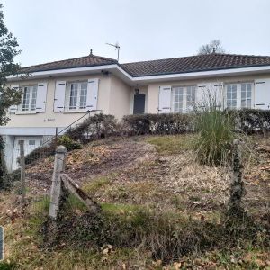 Location Maison 4 pièces 86m² ST JUST LE MARTEL 87590 - Photo 2