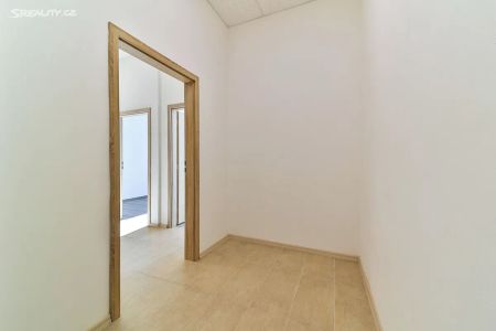 Pronájem bytu 3+1 56 m² - Photo 3