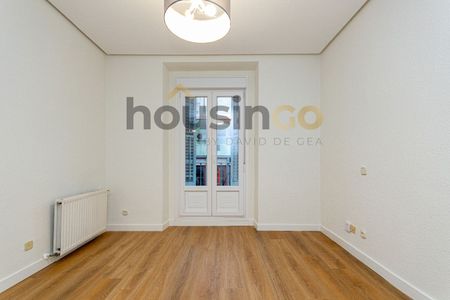 Flat for rent in Madrid (Distrito Salamanca) - Photo 2