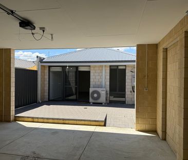 15 Fairchild Street, Lakelands, WA 6180 - Photo 2