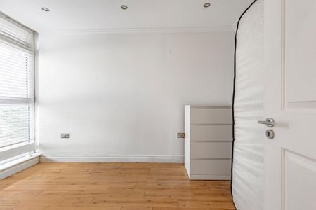 4 bedroom maisonette to rent - Photo 2