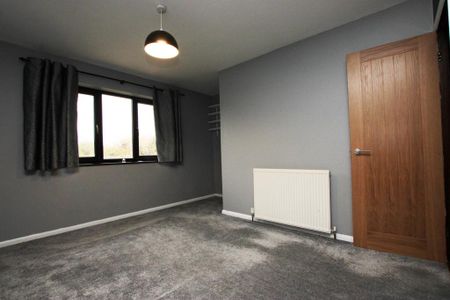2 bedroom semi-detached house to rent - Photo 4