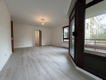 WBS mit Dringlichkeit! Frisch renovierte 2-Zimmer-Wohnung! - Photo 2