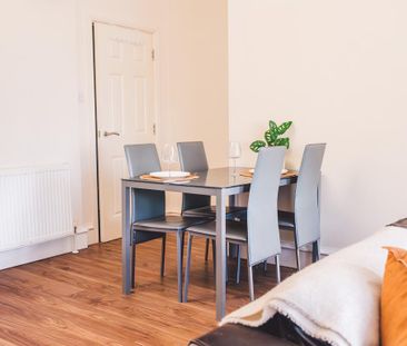 2 bedroom apartment to rent - Photo 4