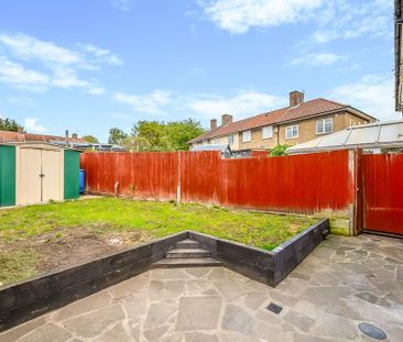 2 bedroom end of terrace house to rent - Photo 6