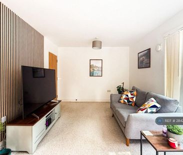 2 bedroom flat to rent - Photo 1