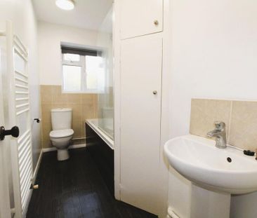 1 bedroom ground floor flat to rent - Photo 1