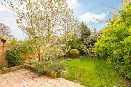 5 bedroom detached house to rent - Photo 3