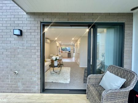 MANGERE BRIDGE, 3 BEDROOMS - Photo 5