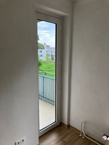 Schöne 3-Zimmer Erdgeschosswohnung mit Loggia zu vermieten - Foto 4