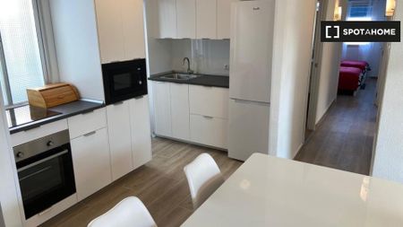 malaga, Andalusia 29011 - Photo 5