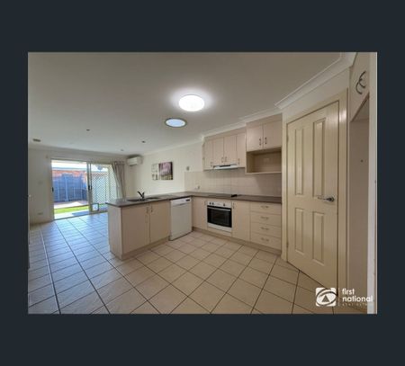 2/29 Meadow Street, Coffs Harbour, NSW 2450 - Photo 2