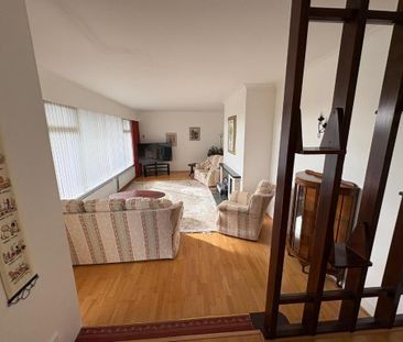 4 bedroom detached house to rent - Photo 3