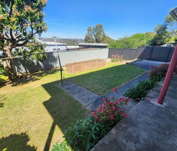 Huge Home - Perfect For Extended Family - Views As Far As The Eye C... - Photo 1