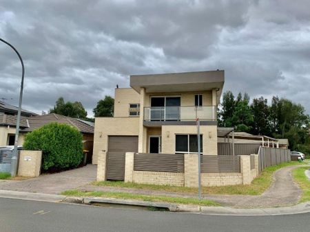 Spacious Modern Double Storey House - Photo 2